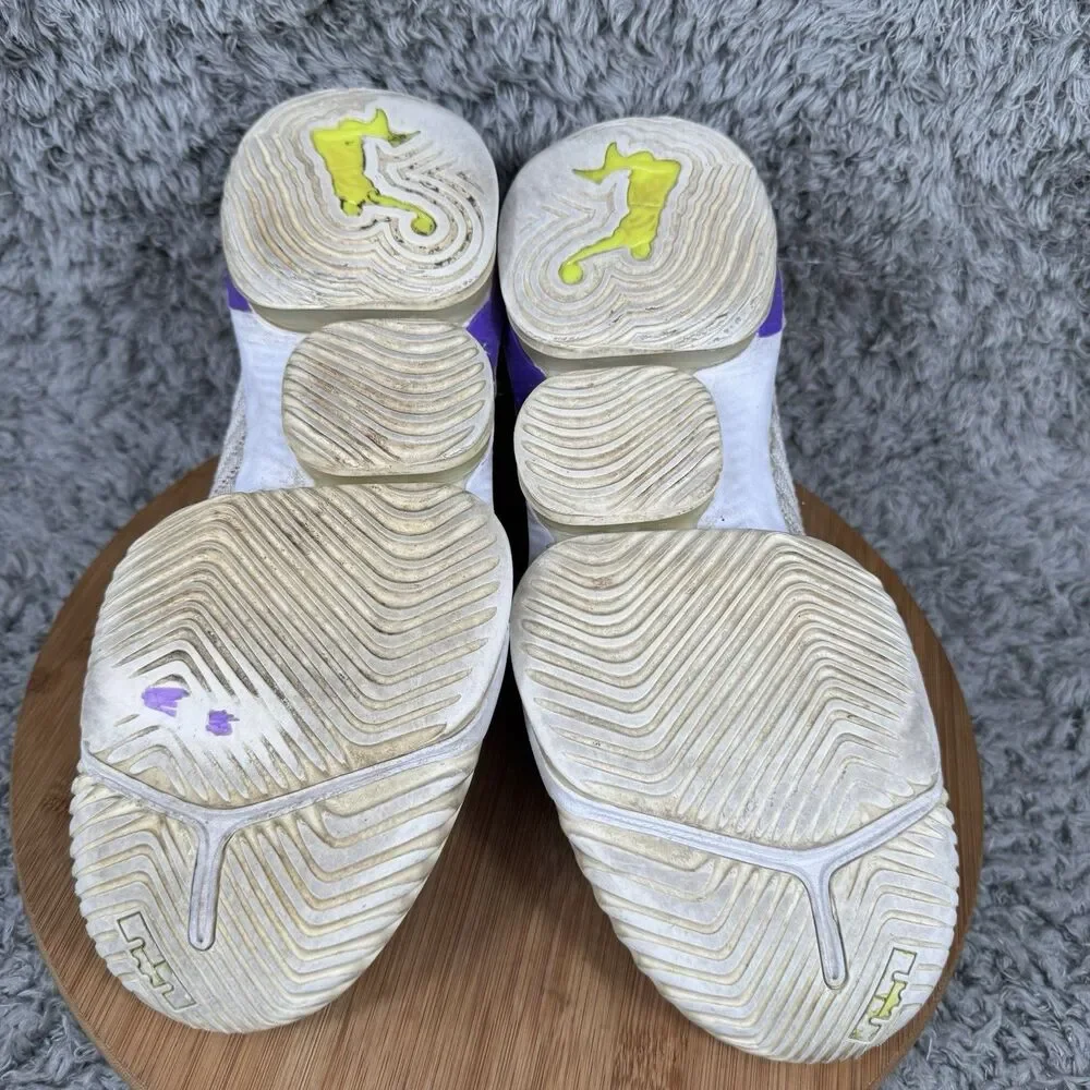 Nike LeBron XVI 16 Basketball Shoes Sneakers Men's 11 Buzz Lightyear